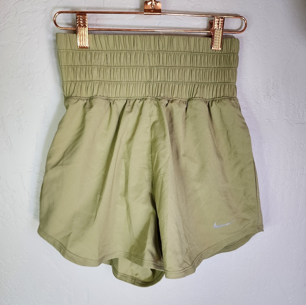 Nike Loose Fit‎ High Rise Training Shorts Lined Size XS